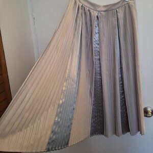 Pleated metallic silver maxi skirt M-L